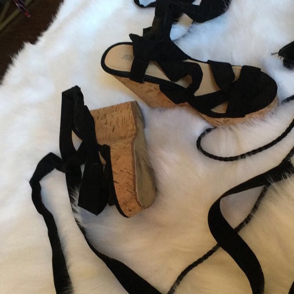 Wedges sandals - Picture 2 of 3